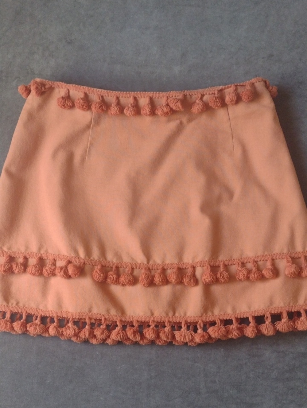 Source Unknown Wms Large Coral Pom-Pom Trim Mini Skirt Lined